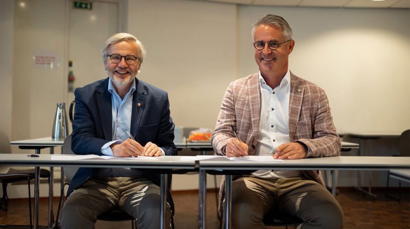 Avtalen som ble signert er en revidert versjon av en allerede eksisterende samarbeidsavtale mellom Den norske kirke og Sjømannskirken. Foto: Hans Jakob Heimvoll.