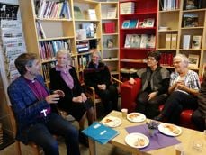 Biskopen møtte bygdefolk på tirsdagstreffet på biblioteket på Birkeland.