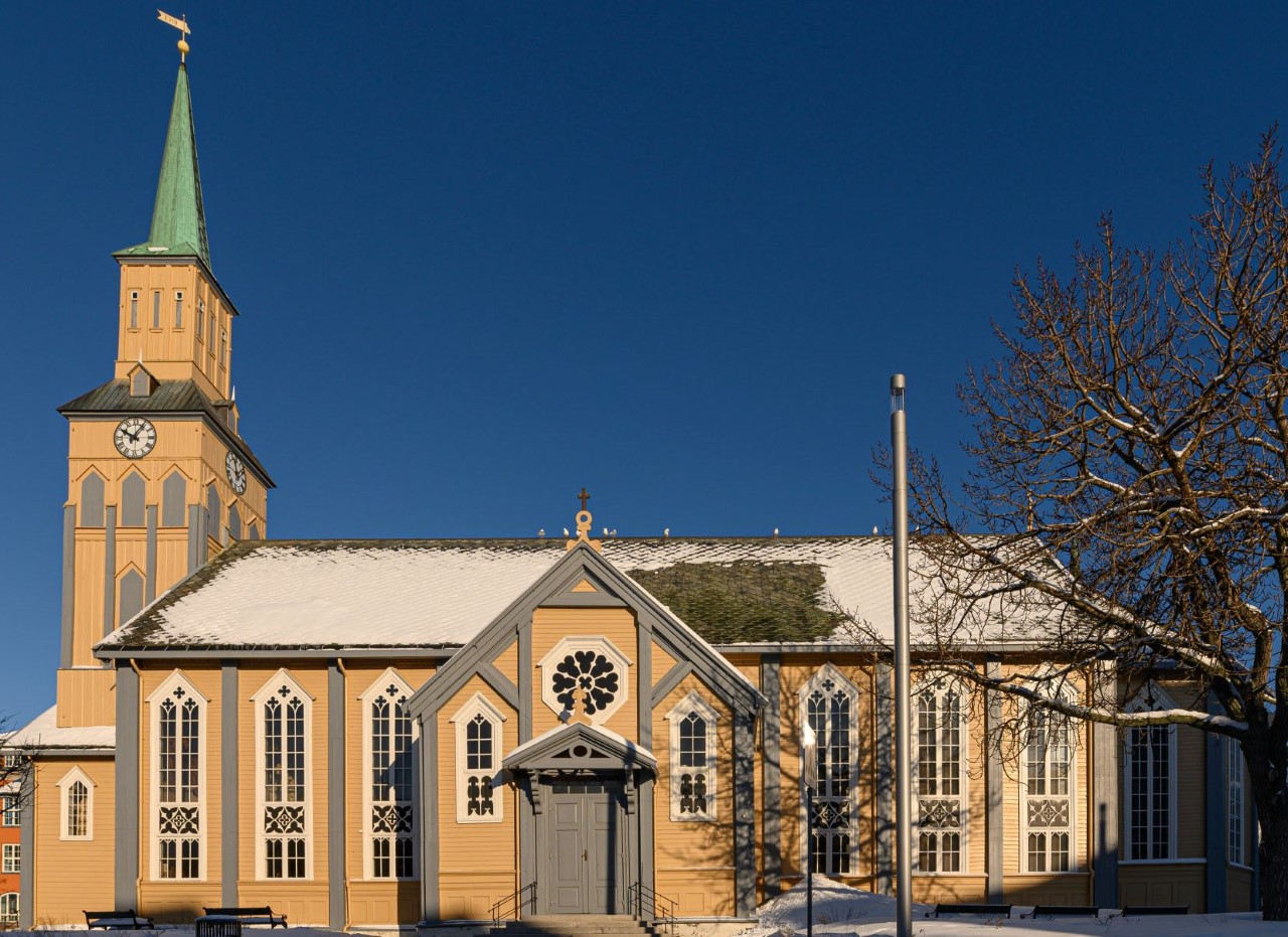 Tromsø domkirke.jpg