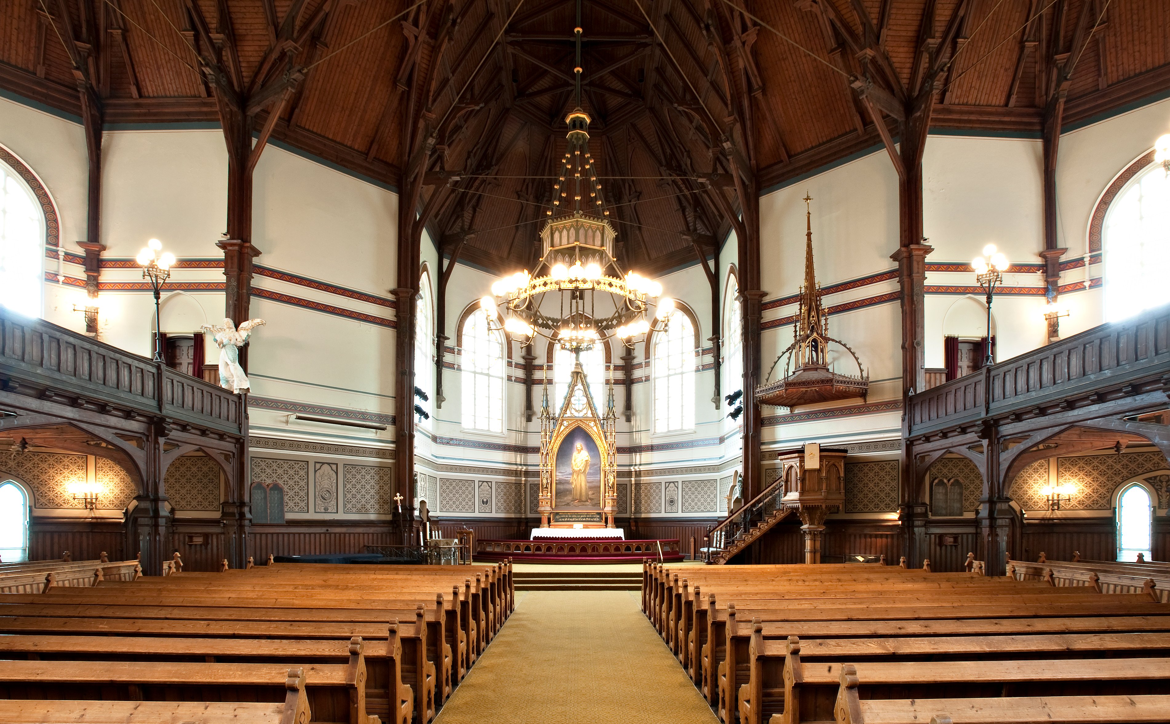 Kirkeinteriør kirke fra slutten av 1800-tallet. Foto.