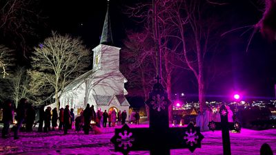 Hareid kyrkje. Foto: Erlend Friestad